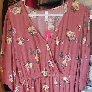 NWT Floral Flow Knee Length Dress